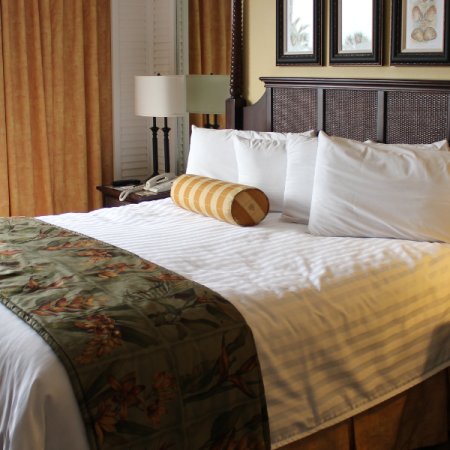 Choosing Hotel Bedding Textiles: A Guide to Comfort, Quality, and Care